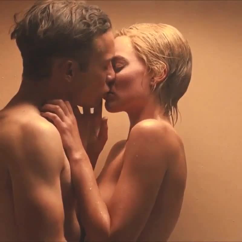 Margot Robbie Short Video #3930 video thumbnail