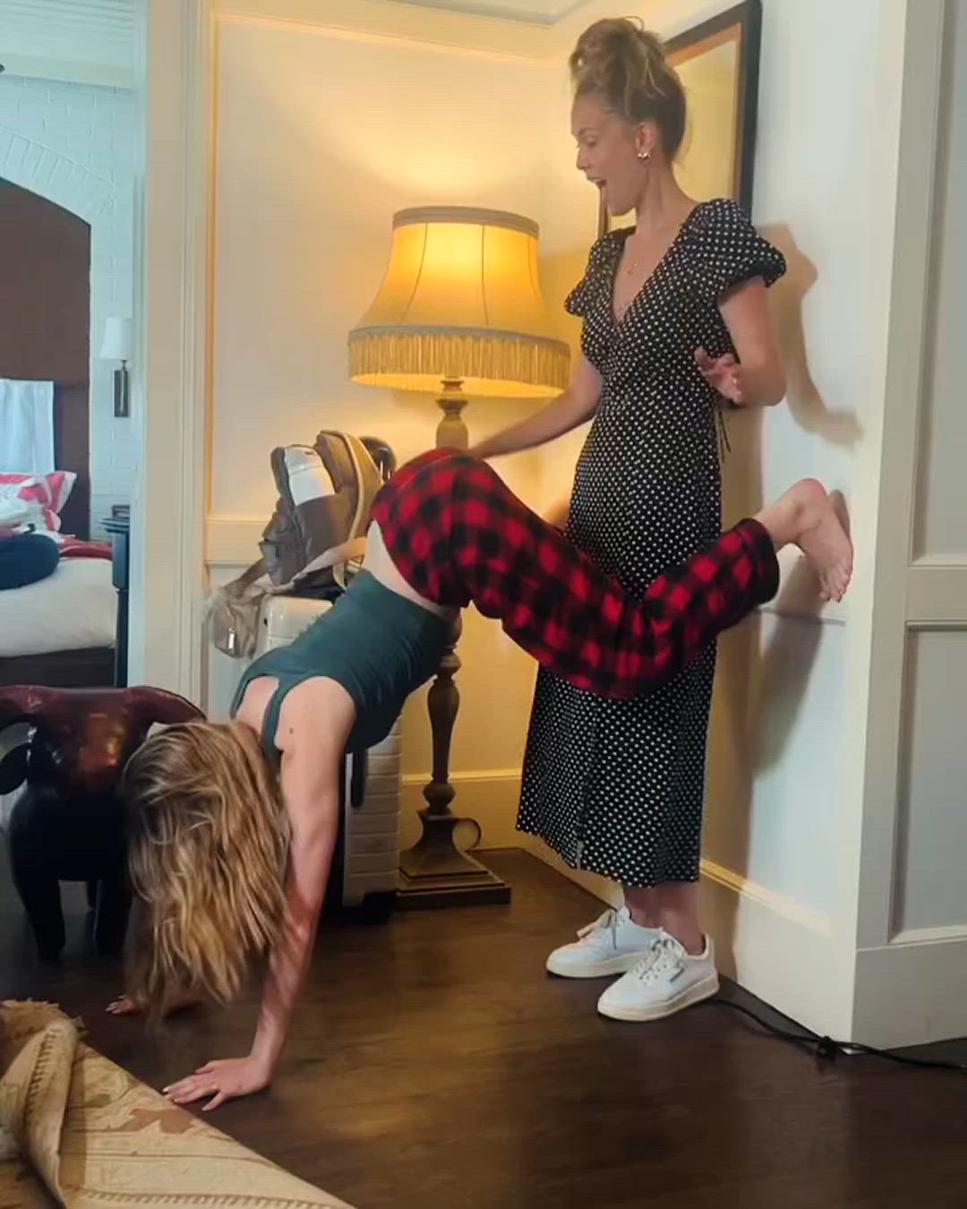 Celebrity Twerking Joey King Short Video #8387 video thumbnail