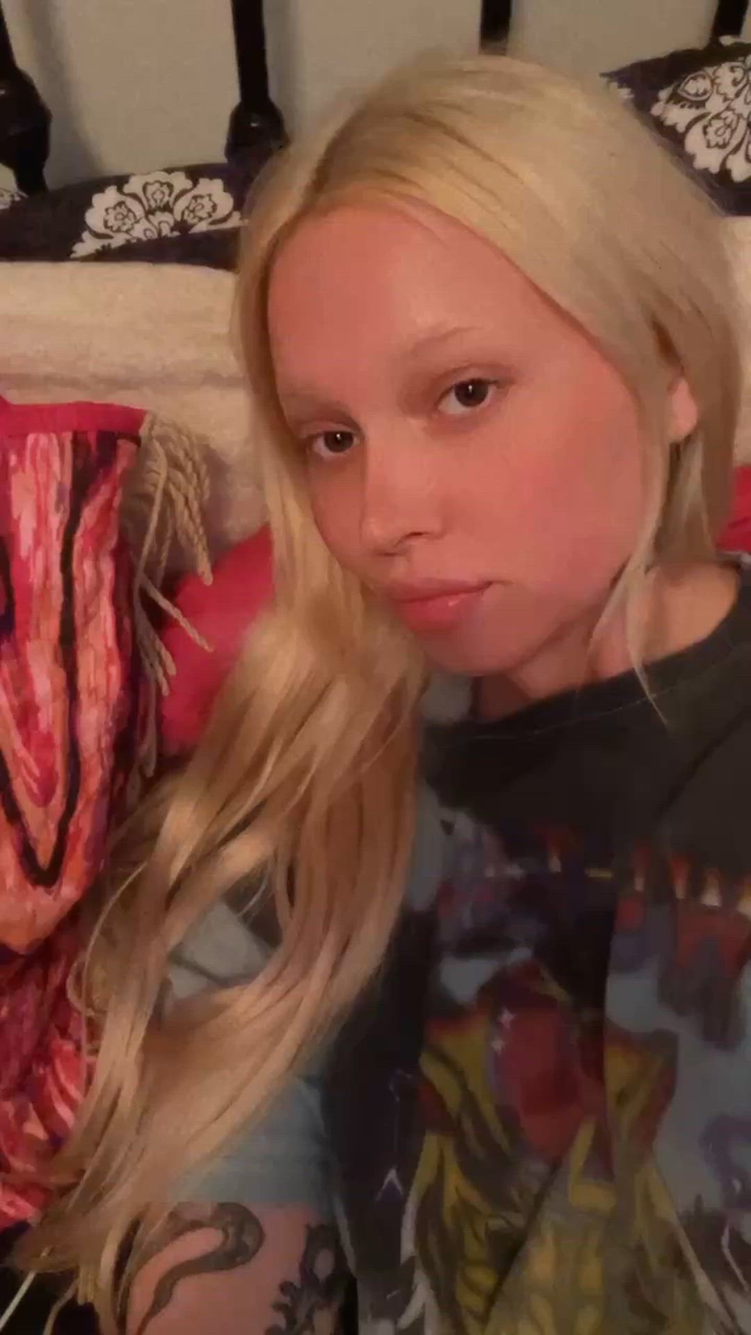 Blonde OnlyFans Reddit Short Video #979 video thumbnail